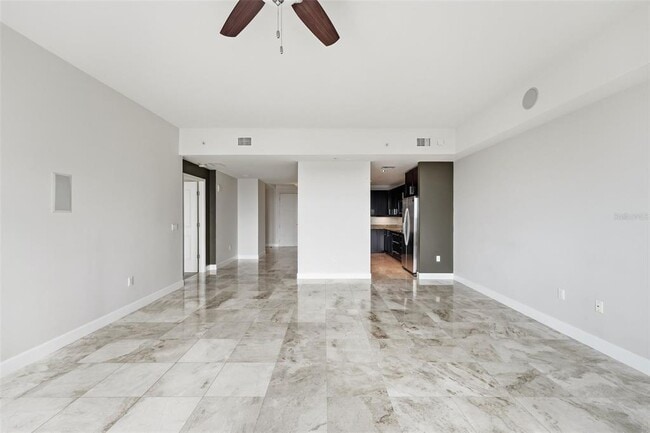 Building Photo - 100 S Eola Dr