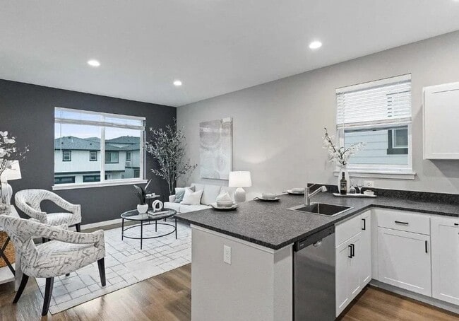 Building Photo - 508