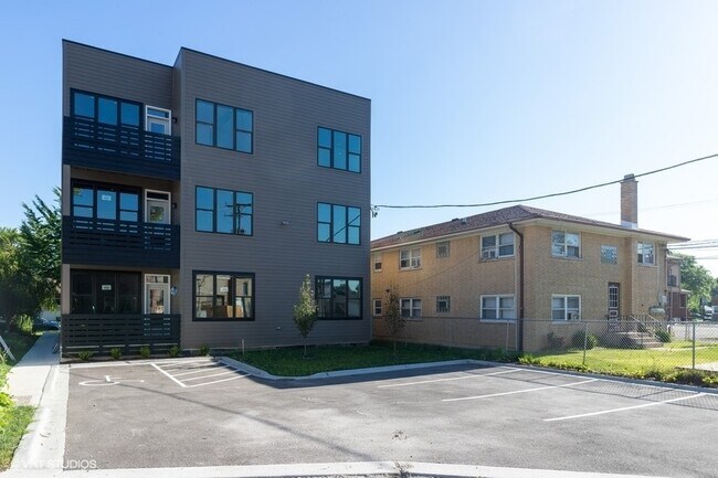 Building Photo - 8917 Grant Ave