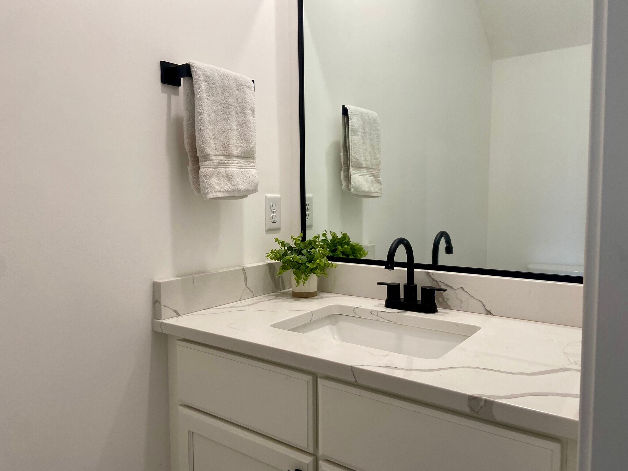 Building Photo - 3310 Stoneway Ct