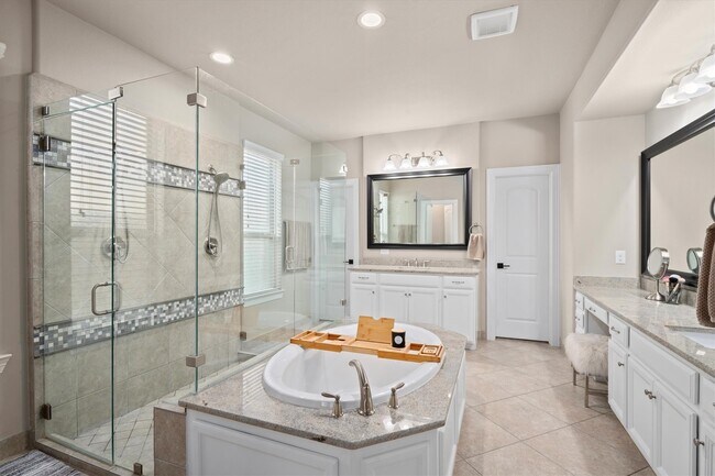 Building Photo - 27121 Holtwood Grove Rd