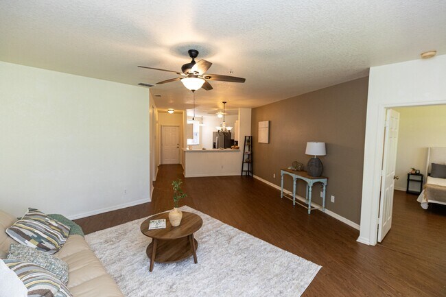 Building Photo - 12040 Summergate Cir