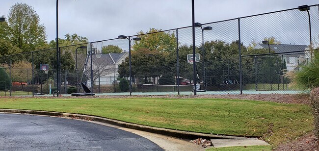 Tennis & Basketball - 412 Collingsworth Ln