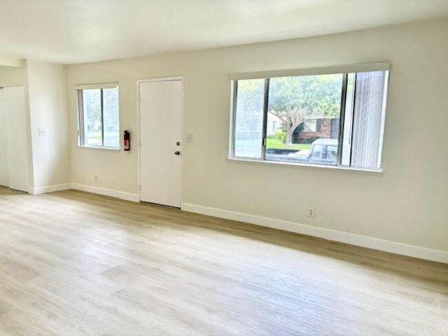 Building Photo - 2612 Anchor Ave