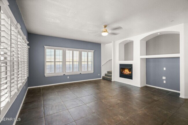 Building Photo - 695 Paseo del Mar Dr