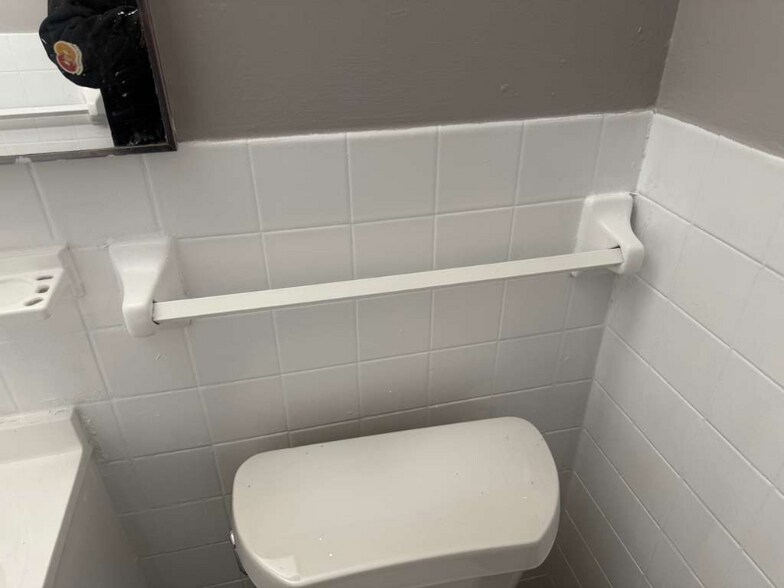 Building Photo - 13540 Superior Rd