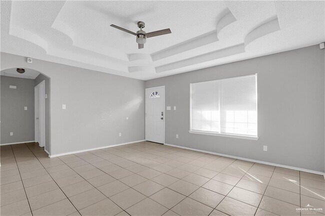 Building Photo - 1821 W Portales Dr