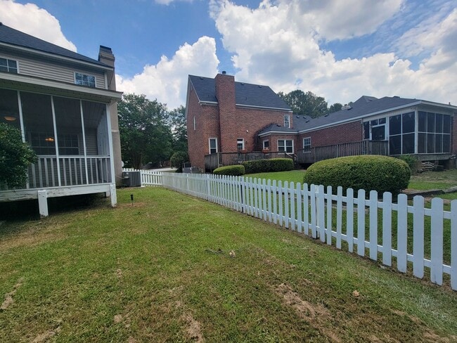 Building Photo - Walnut Hill - Columbia County
