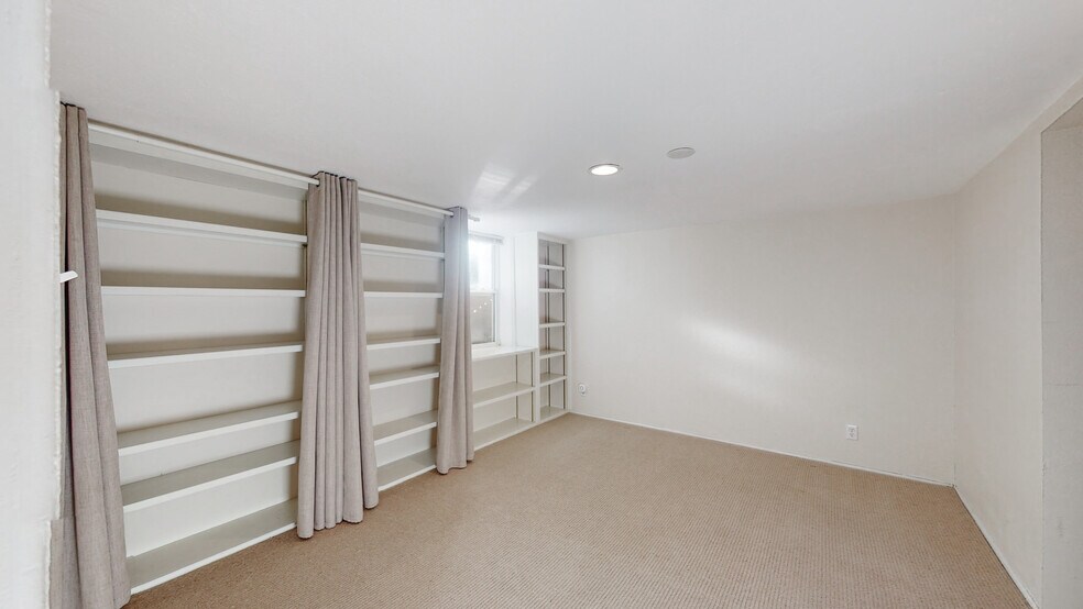 Building Photo - 1444 Birch St