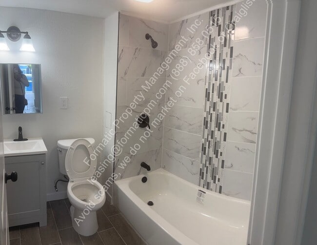 Building Photo - 120 E Century Blvd