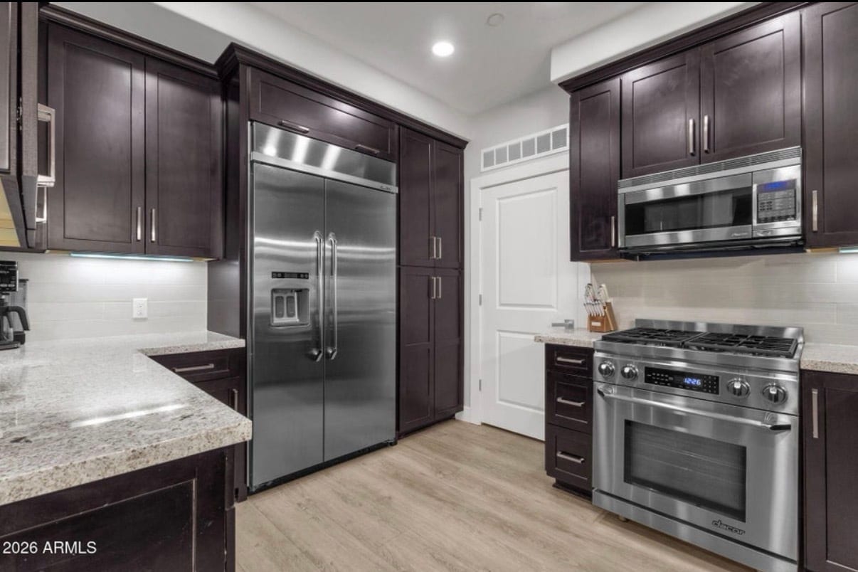 Building Photo - 4803 N Woodmere Fairway