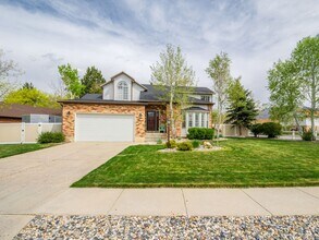 Building Photo - Spacious 5-Bedroom Home for Rent in Sandy, UT
