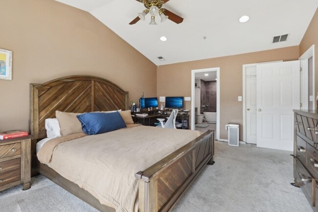 Building Photo - 80 Lydia Dr