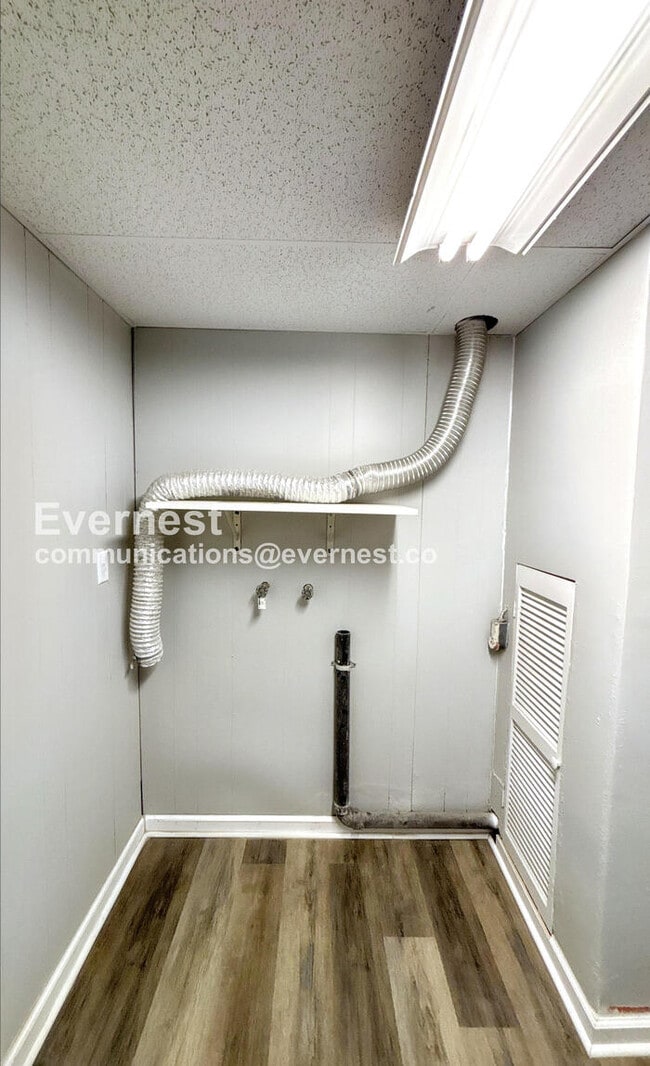 Building Photo - 3415 Bremen St