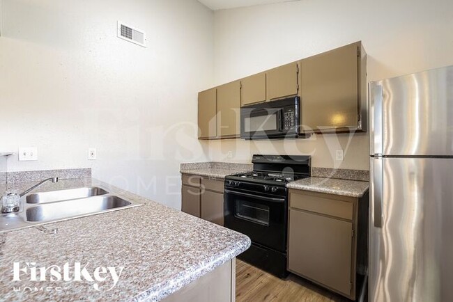 Building Photo - 19419 Cypress Bay Dr