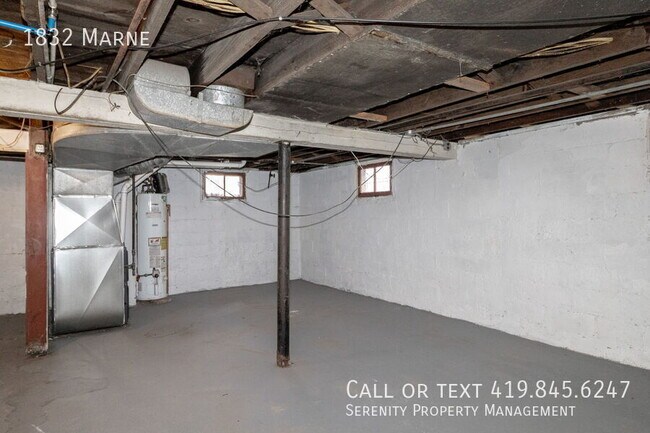 Building Photo - 1832 Marne-