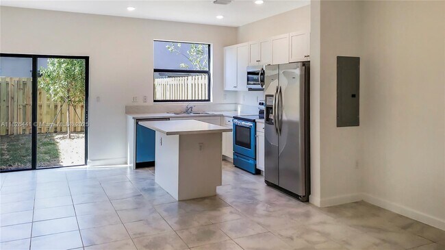 Building Photo - 24970 SW 112th Ct