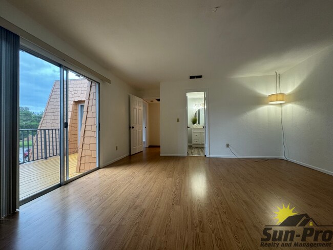 Building Photo - 116 Moonstone Ct