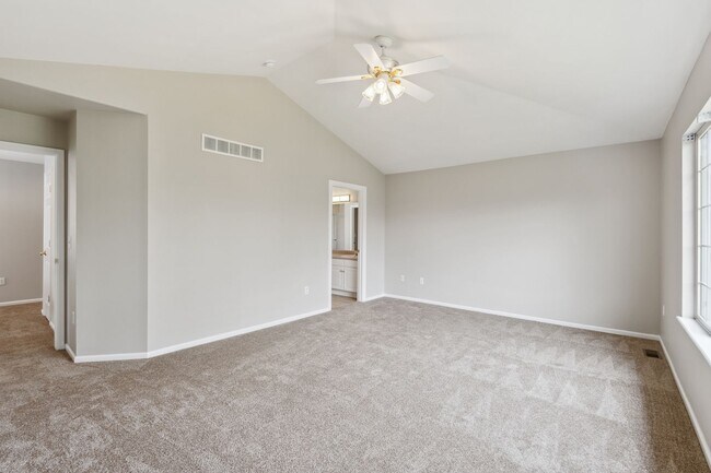 Building Photo - Fantastic 4 Bed with Office in The Farm