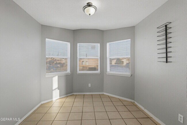 Building Photo - 12483 Tierra Dulce Dr
