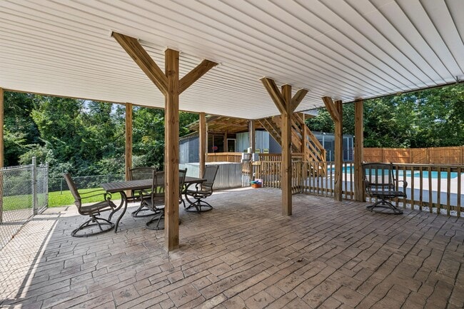 Building Photo - 326 Draper Cir