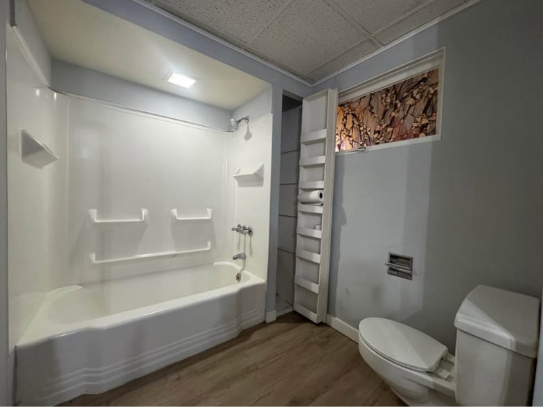 Building Photo - 26 7th St