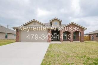 Building Photo - Like New Beautiful 3/2 Home in Gentry