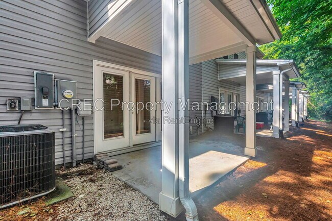 Building Photo - 140 Buchanan Cir