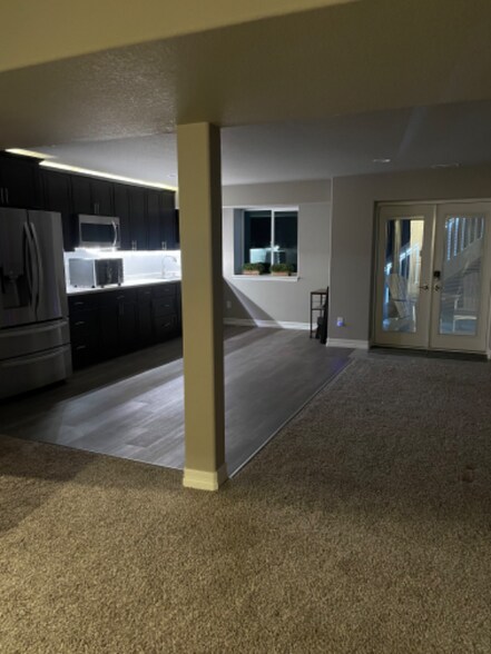 Building Photo - 5383 Homeward Dr