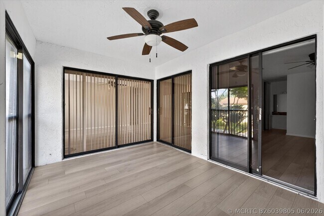 Building Photo - 4467 Carambola Cir S