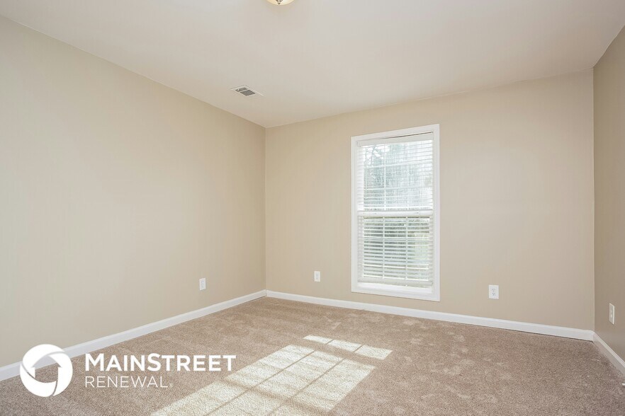 Building Photo - 2073 Shillingwood Dr NW