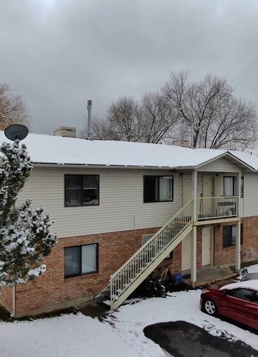 Primary Photo - 240 Bridger Dr