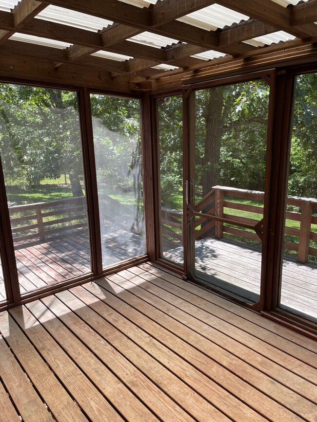 Building Photo - Available July 25th!!! No showings until June 1st