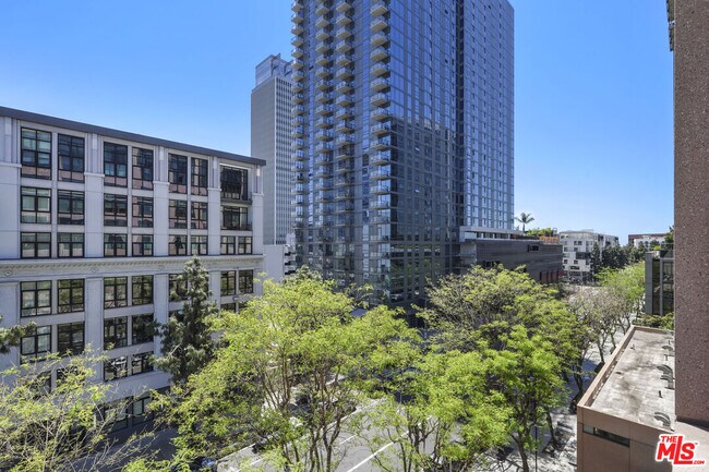 Building Photo - 1111 S Grand Ave