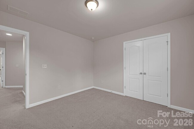 Building Photo - 132 Cherry Bark Dr