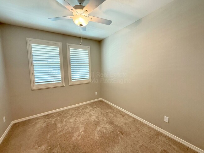 Building Photo - 15170 W Pierce St