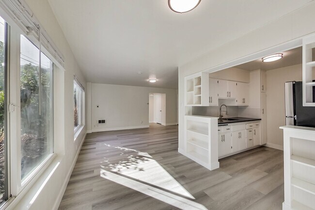 Floorplan - 245 Lee Street