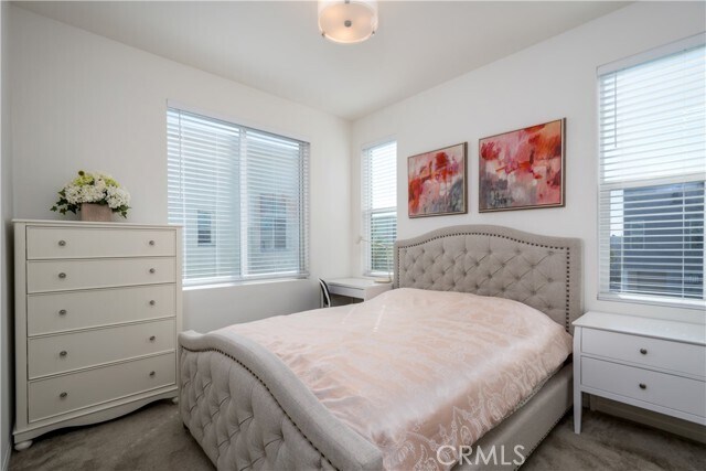 Building Photo - 164 Unity St