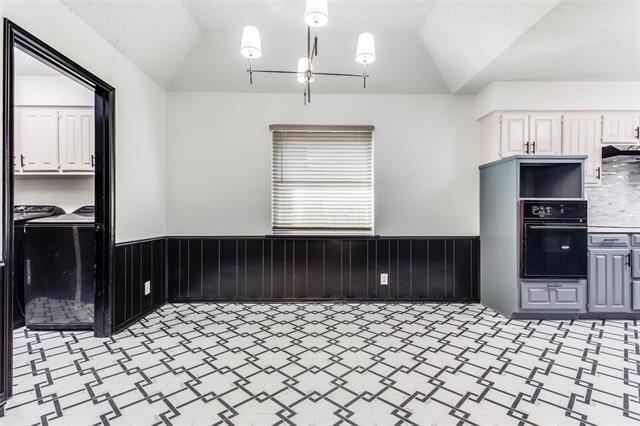 Building Photo - 904 Pebblebrook Dr