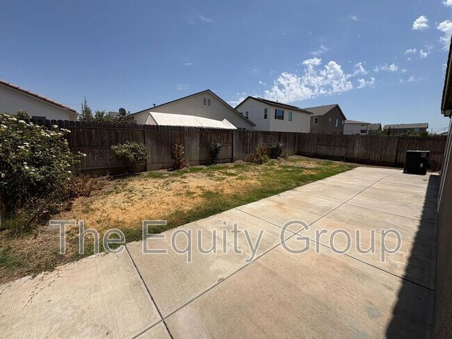 Building Photo - 2240 S Lebec St