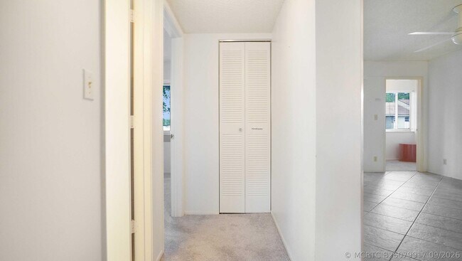 Building Photo - 505 Gardens Dr