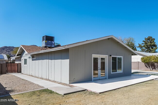 Building Photo - 11449 S Oneida St