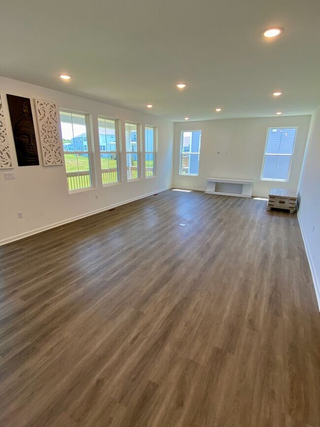 Building Photo - Brand-New Luxury Home in Howell – Move-In ...