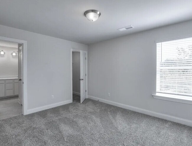 Building Photo - 635 Taylor Bend