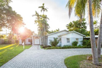 Building Photo - 5451 SW 80th St
