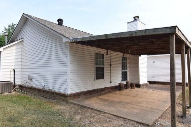 Building Photo - 2307 Onyx Cir