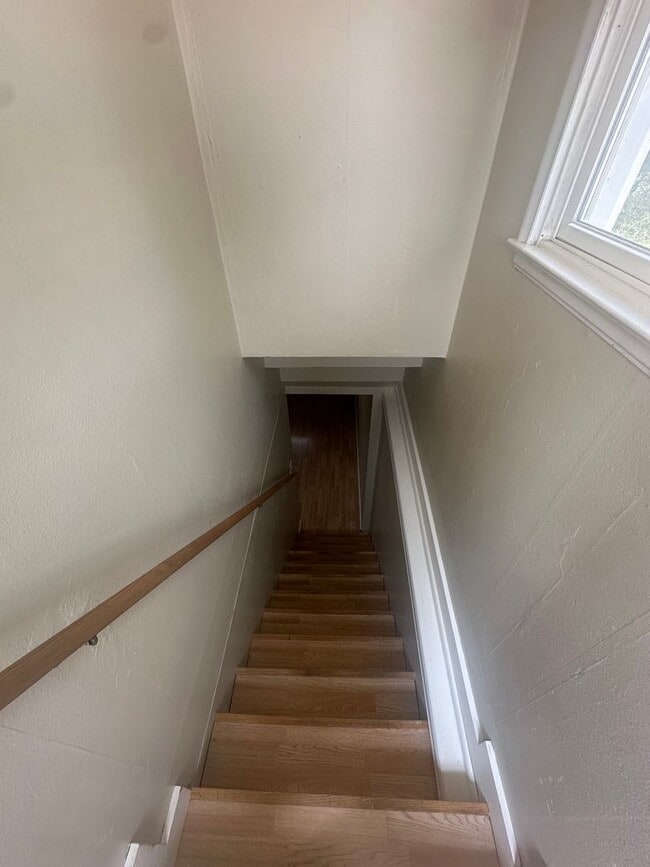 Building Photo - Ready Middle of January! Two bedrooms, one quarter bathroom home, pet friendly, central air!