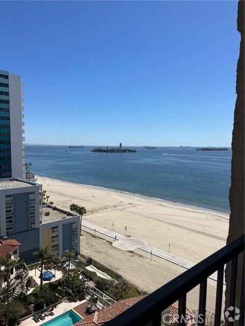 Building Photo - 1750 E Ocean Blvd