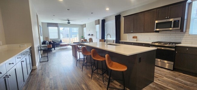 Building Photo - 1513 Zephyr Way
