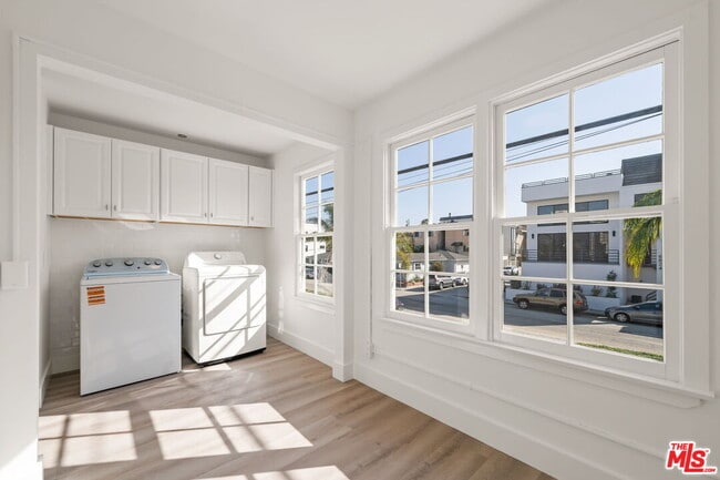 Building Photo - 6821 E Ocean Blvd